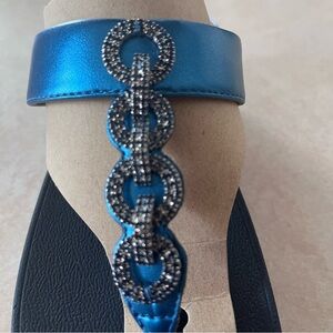 FitFlop Metallic Sparkle Rhinestone Size 7 Sea Blue NWT Toe Thong Sandals
